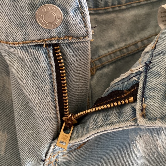 ZAFSI BLINGS Floral Embroidered Mom Jeans - Picture 4 of 10